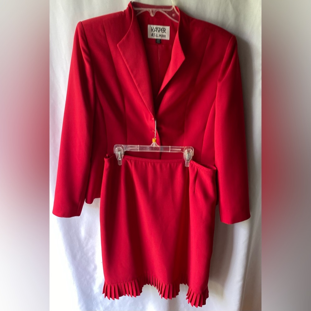 Kasper A.S.L. Petite Women's Skirt Suit Beautiful Red Suit Size 12P